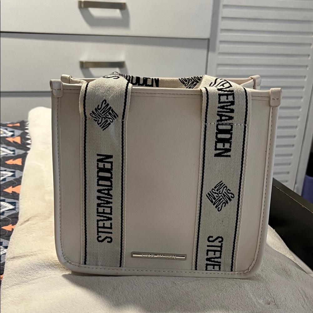 Steve Madden Beige Messenger Bag